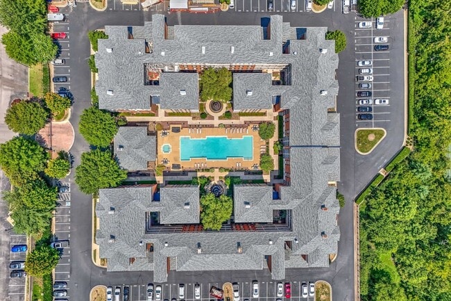 Photo - Beautiful Ground Floor Condo 2 bed 2 bath Unidad 103