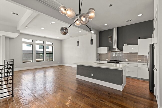 Photo - 1613 Wheeler Ave