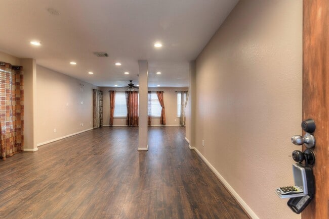 Photo - 18203 Fair Grange Ln