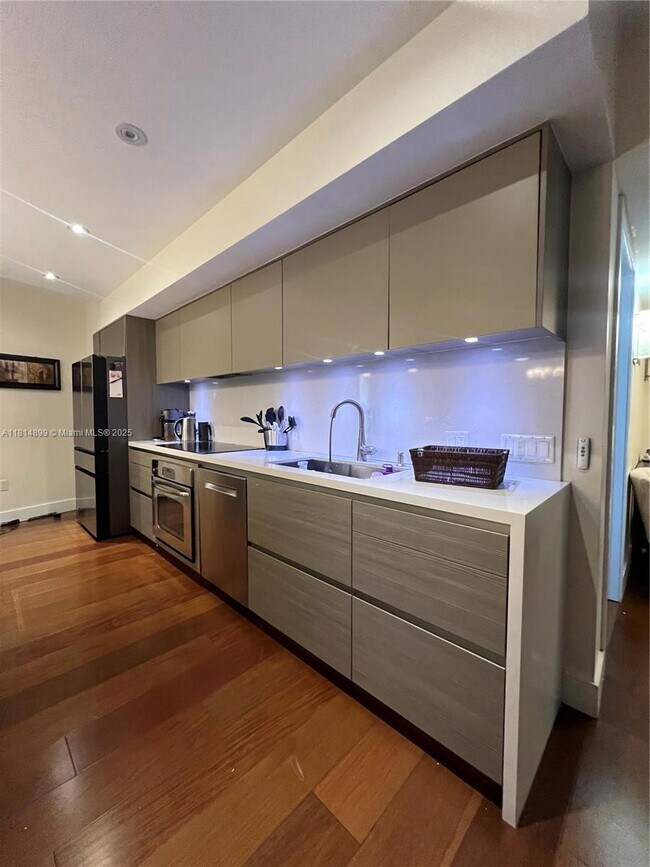 Photo - 31 SE 6th St Unit 1801