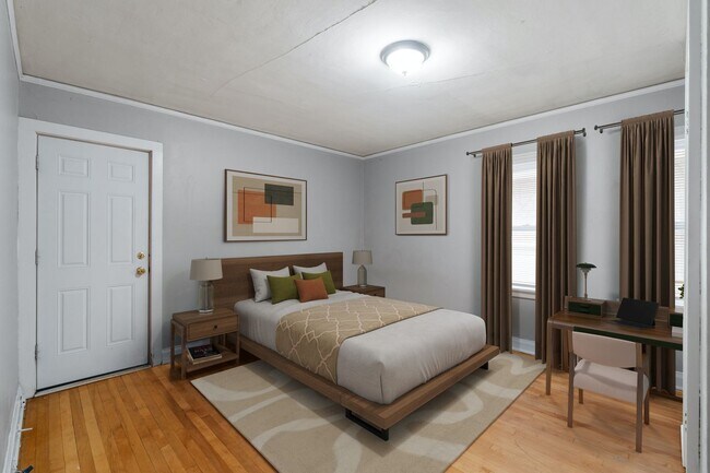 Photo - Downer upper across from UWM