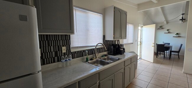 Photo - 44034 Carolside Ave