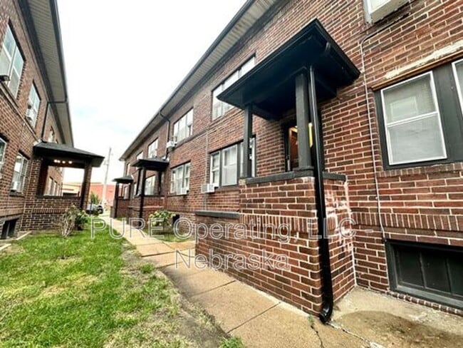 Building Photo - 120 N 6th St