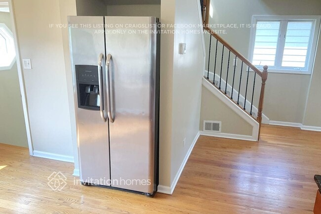 Photo - 2418 N 75th Ct