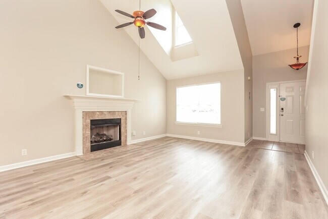 Photo - 3442 Leslie Ln