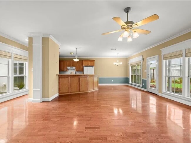 Photo - 1593 Colony Ln