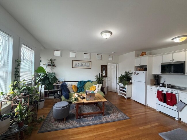 Photo - 11 Craigie St Unit 3