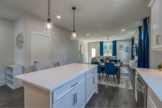 Photo - 2016 Owen St