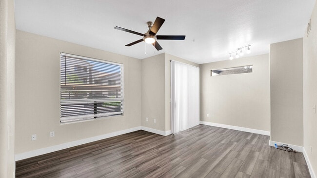 Laguna at Arrowhead Ranch apartments — community photo