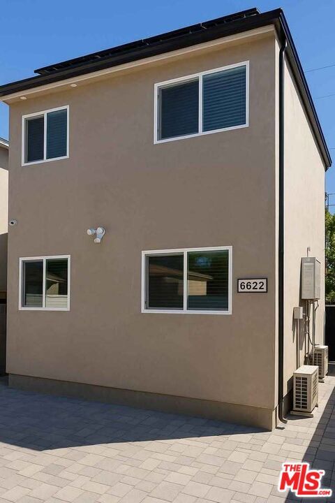 Building Photo - 6622 Blewett Ave Rental