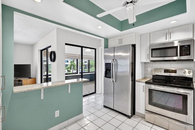 Building Photo - 1800 SE St Lucie Blvd Unit 11-203