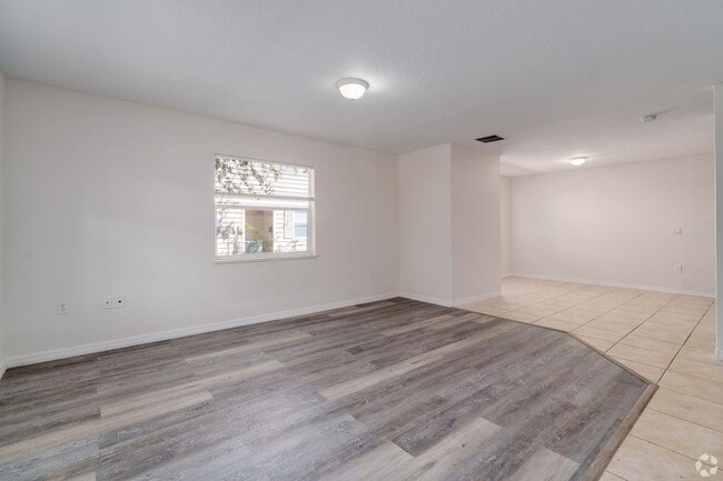 Photo - 2167 Harrison St