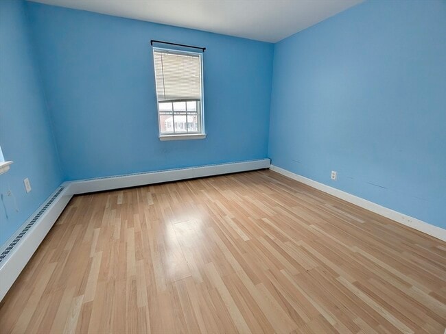 Photo - 17 Hammond Pond Pkwy Unit 4