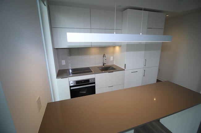 Photo - 20-1020 Richardson St