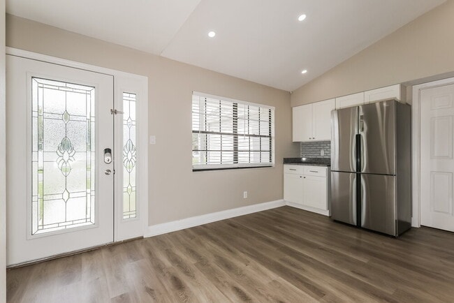 Photo - 3938 King Dr