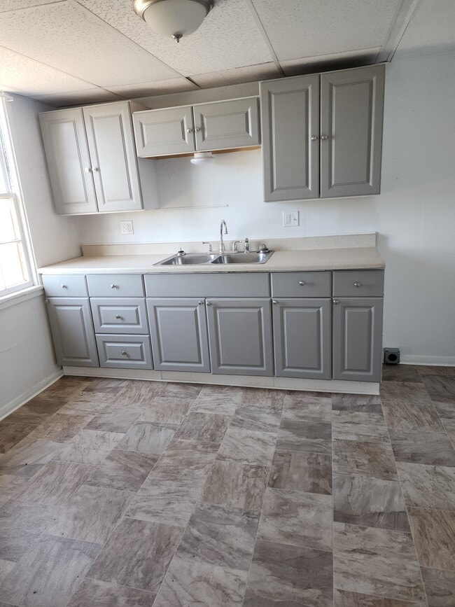 Building Photo - 1417 NW Carden Ave Unit 1417 NW Carden Ave