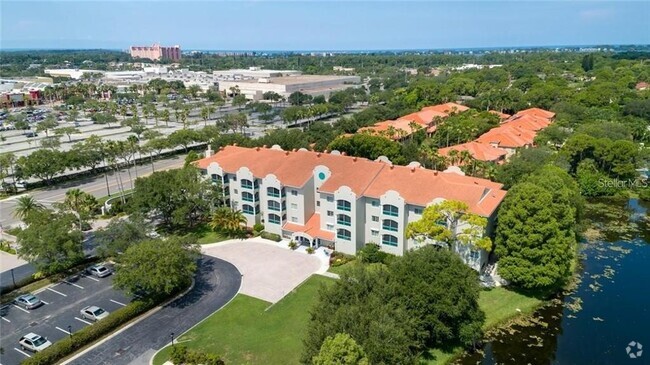 Building Photo - 3731 Sarasota Square Blvd Unit 105-D Rental