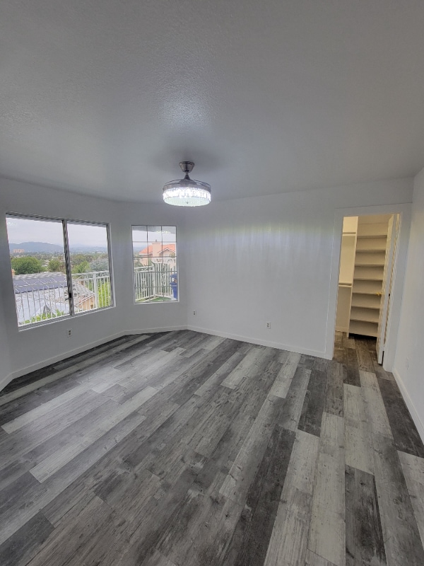 Photo - 571 Tilling Way