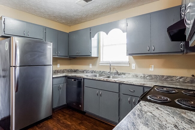 Photo - 2332 2nd Ave S