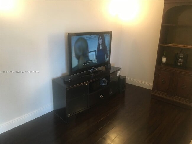 Photo - 1750 NE 115th St Unit 608