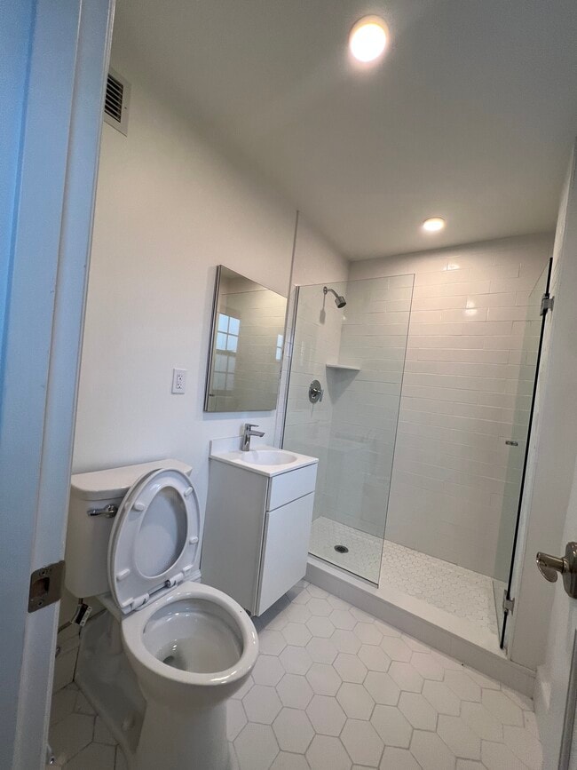 Photo - 1210 Massachusetts Ave