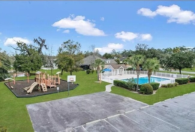 Photo - 276 Wellington Pl