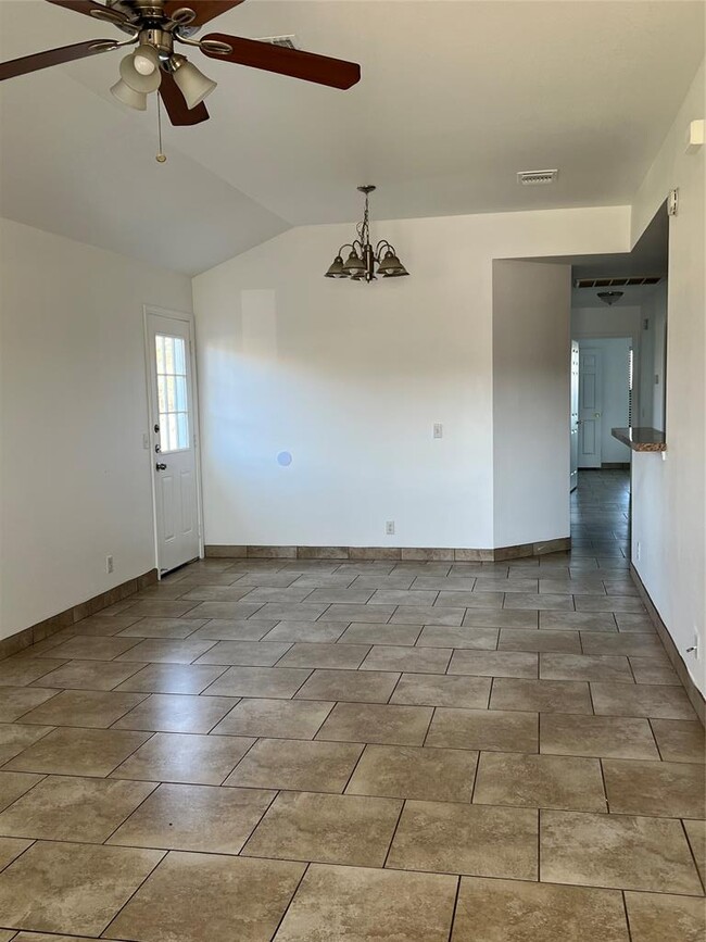 Photo - 1038 Trail Driver Cove