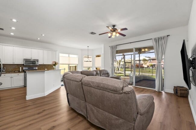 Photo - 11065 Stone Creek St