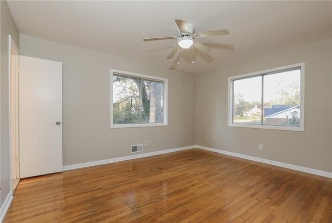 Photo - 507 Menefee St