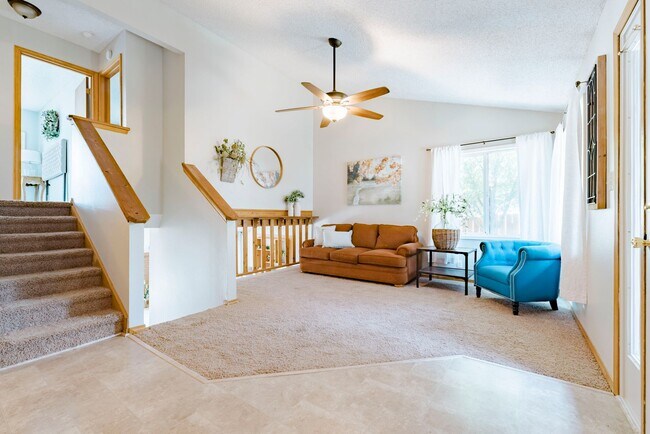 Photo - 2 Bedroom 3 Bathroom 1 Car Garage Fenced Back Yard Walkout Basement