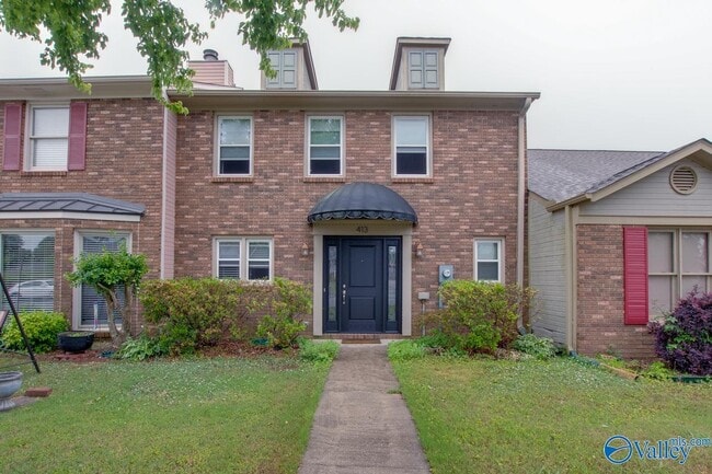 Photo - 413 Springview St SW