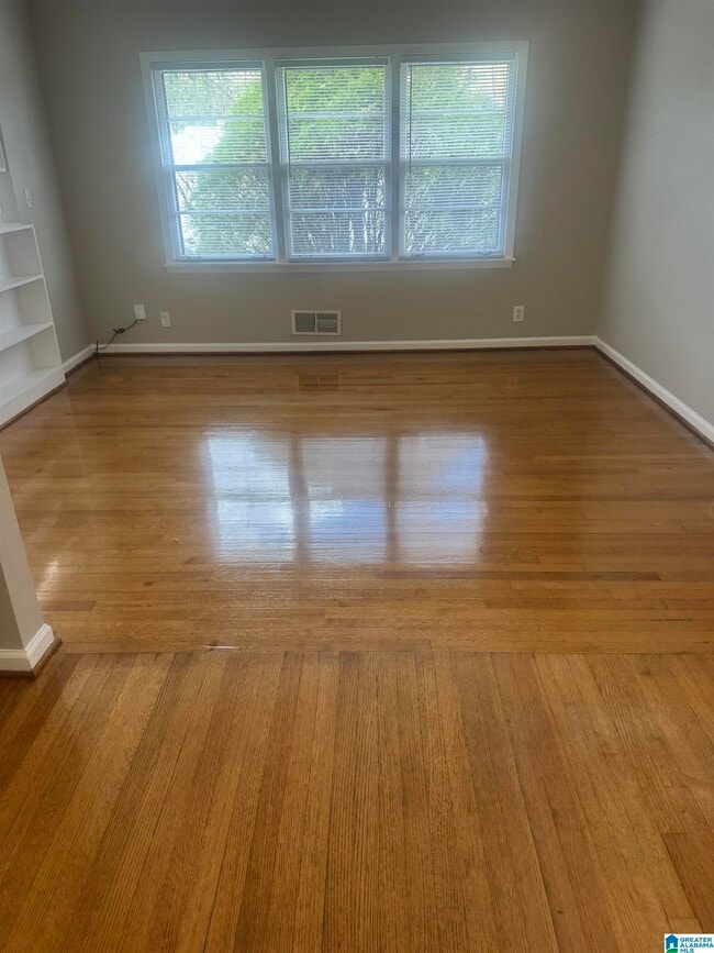 Photo - 4035 Montclair Rd Unit 4035