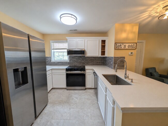 Photo - 2011 Wolfmill Dr Unit 1
