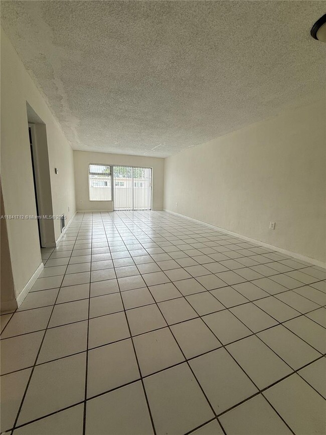 Photo - 17001 NE 9th Ave Unit 12C