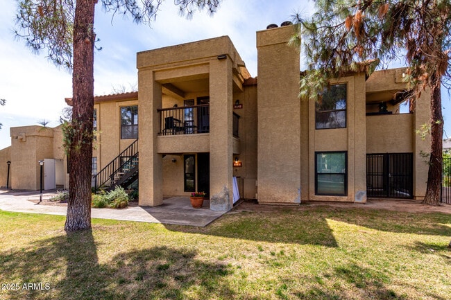 Building Photo - 8214 N 21st Dr Unit A208