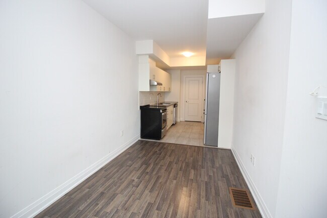 Photo - 33 Creekbank Rd