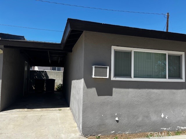 Photo - 8036 Whitmore St