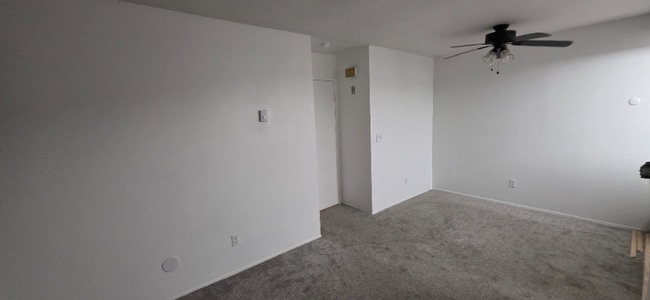 Photo - 5934 Rancho Mission Rd Unidad 108