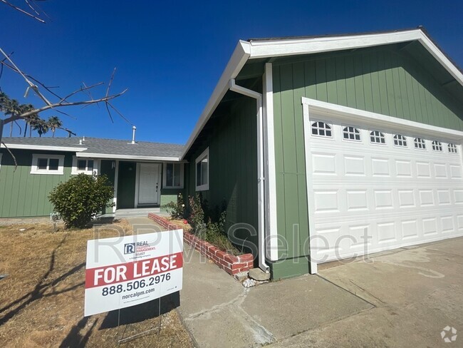 Building Photo - 1571 Glidden Ave Rental