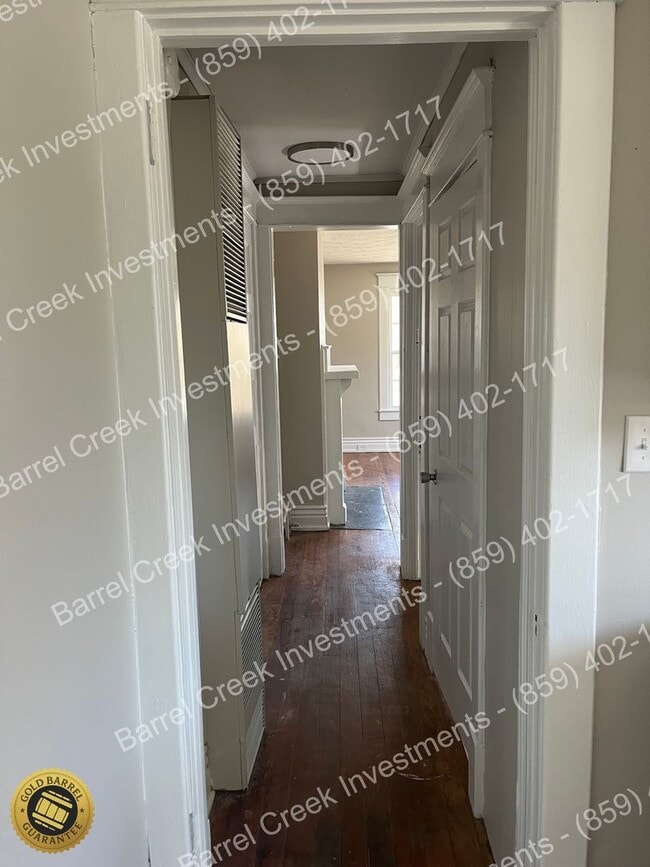 Photo - 224 E Poplar St Unit 2