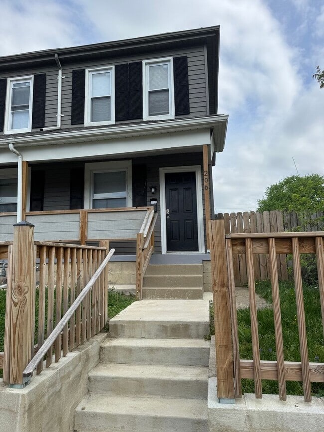 Building Photo - 204-206 E Woodrow Ave Unit 206 E Woodrow Ave