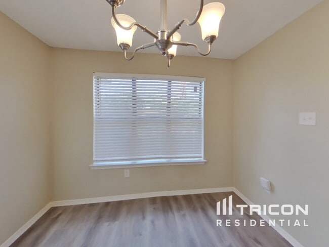 Photo - 1015 Cedar Run Dr