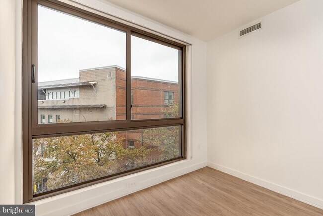 Photo - 1630 Columbia Rd NW Unit 407