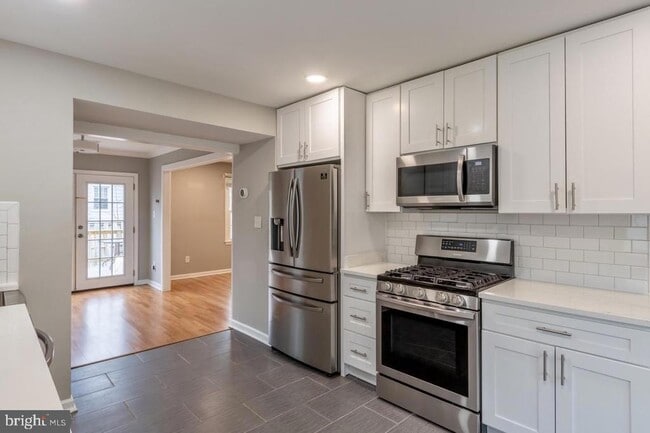 Photo - 5460 Lighthouse Ln