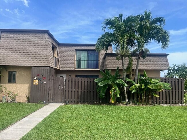Building Photo - 5301 Waterview Cir Rental