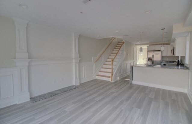 Photo - 89 W Main St