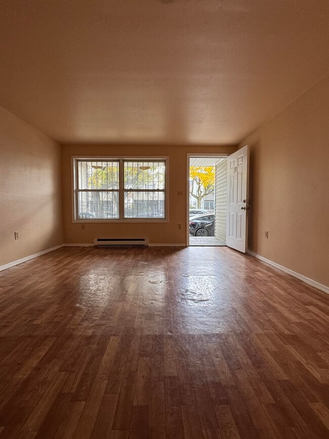 Photo - 391 Pacific Ave