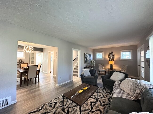 Photo - 3288 Kildare Rd