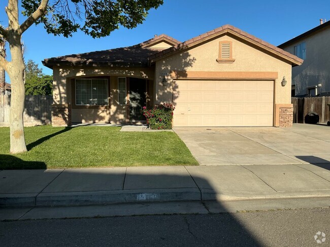 Building Photo - Single Story Tracy Home Now Available