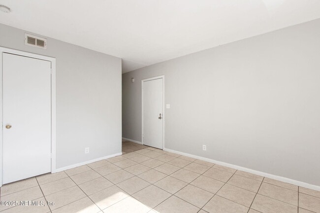 Photo - 1224 W 18th St Unit 8